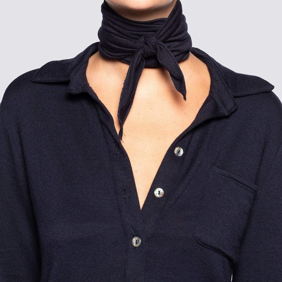 BLEUSALT | Black Little Triangle Scarf - Picture 4 of 7